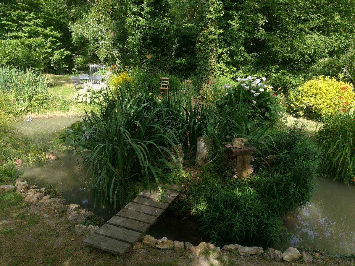Le Clos Du Buisson Saint-Julien-de-la-Liegue Exterior foto